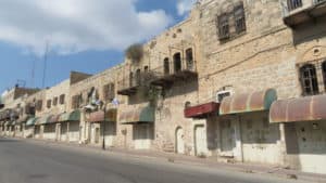 leere Läden in den Straßen von Hebron